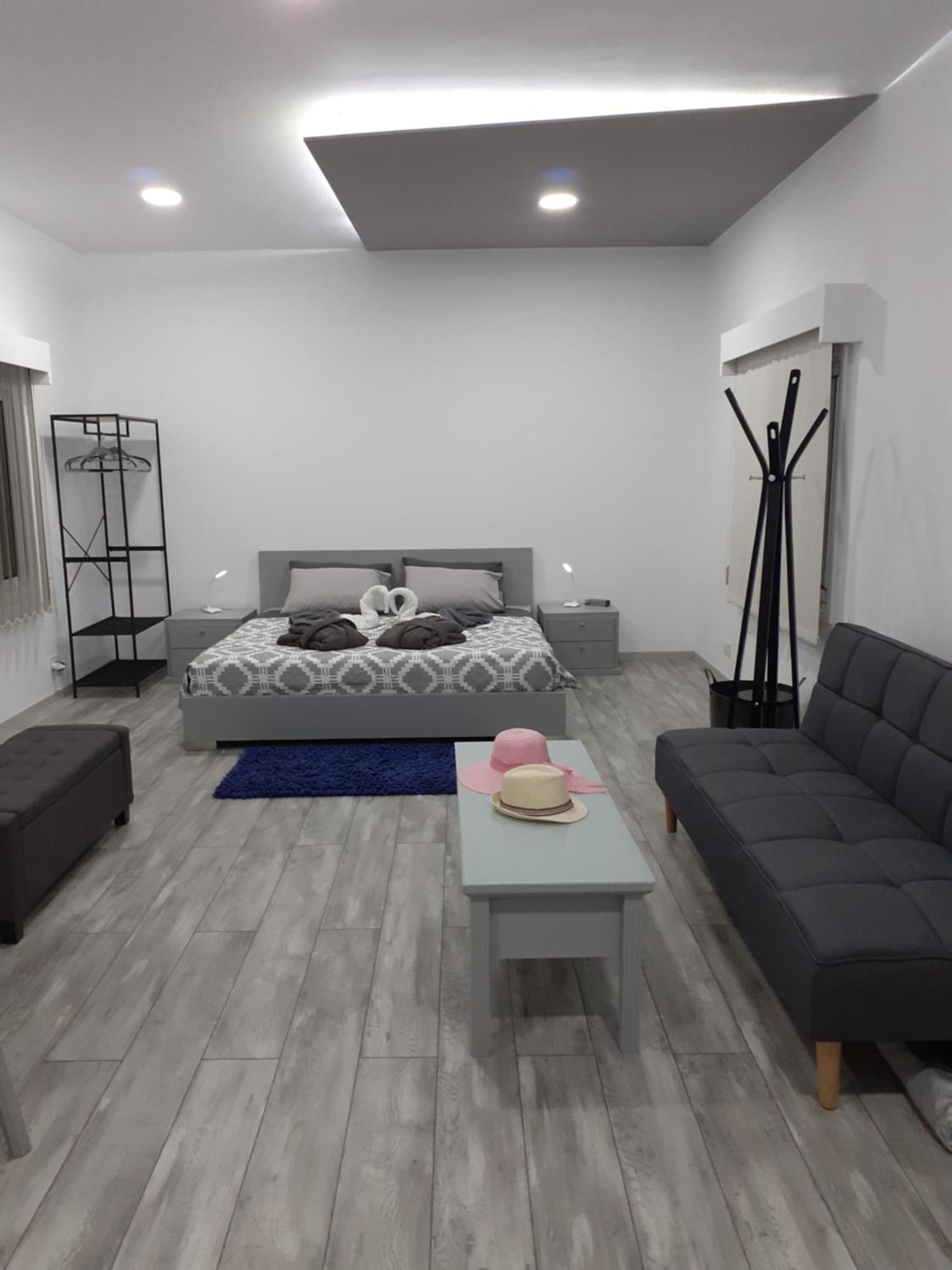 Deluxe Yiota'S Studio ! Klorakas Cameră foto
